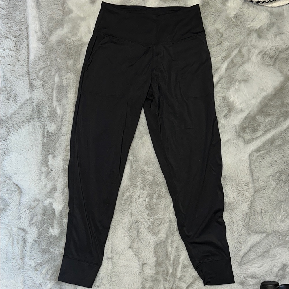 Black High-Waisted Leggings size small